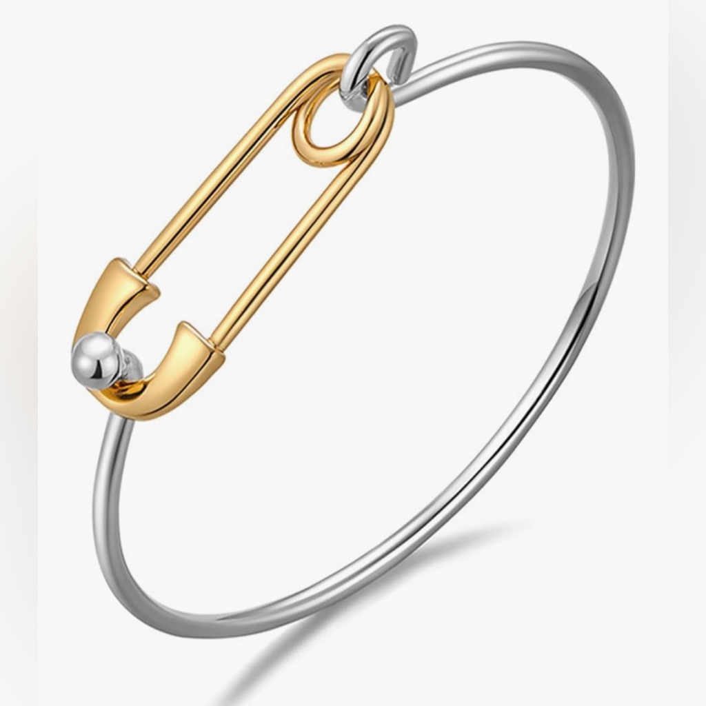 Gorgeous Neiman Marcus Silver 18kt Gold Vermeil Safety Pin Bracelet